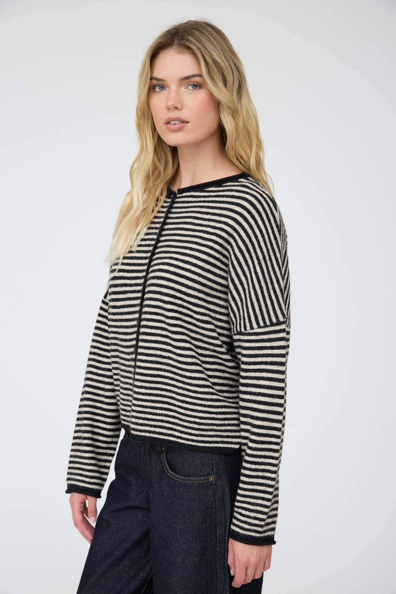 STRIPE RAW EDGE BUTTON DOWN LONG SLEEVE CARDIGAN